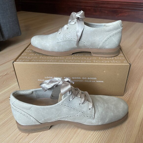 New Dr. Scholl's Hello Oxford, Sand, 7.5 - Picture 2 of 8